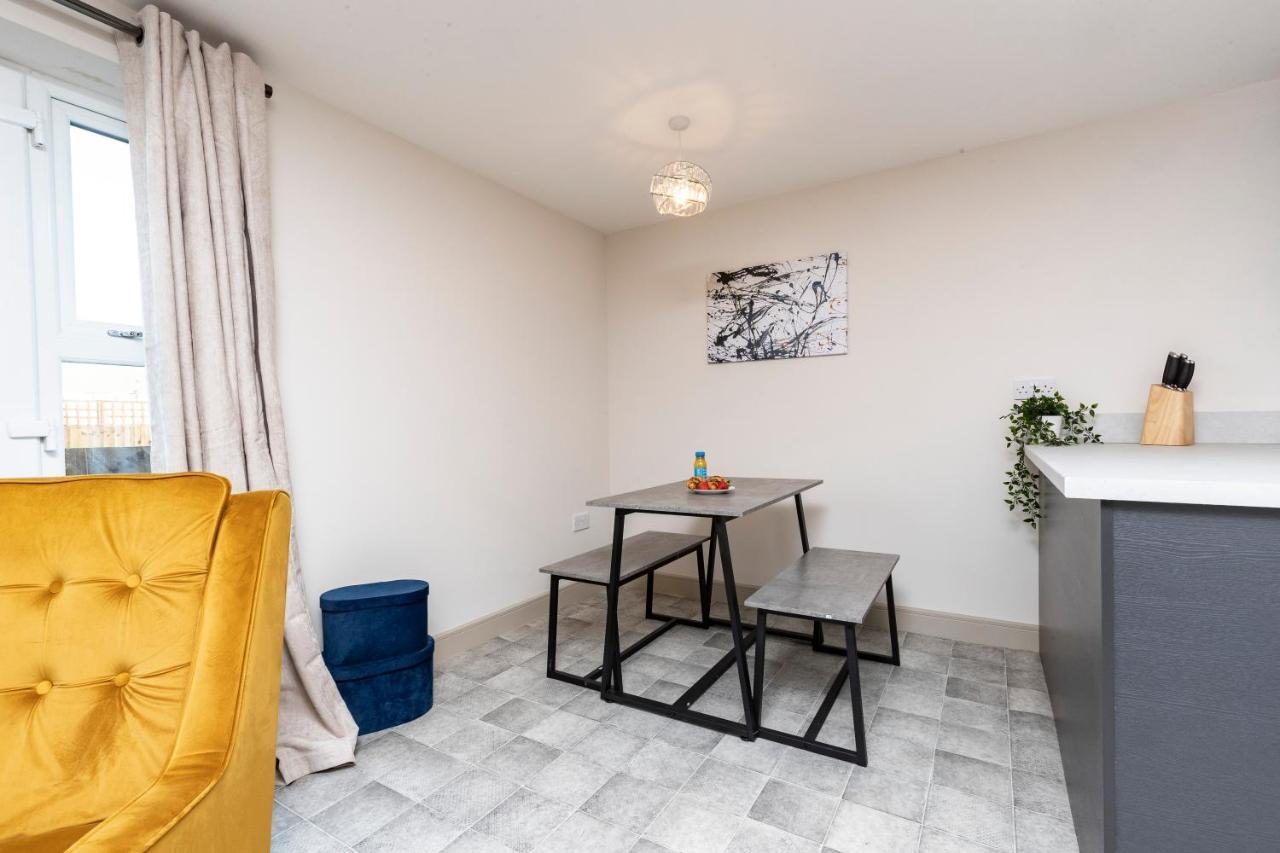 Avery House 2 - Two Bedroom With Outdoor Terrace By Bpne Дарлингтън Екстериор снимка