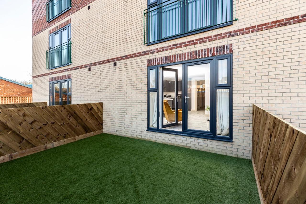Avery House 2 - Two Bedroom With Outdoor Terrace By Bpne Дарлингтън Екстериор снимка